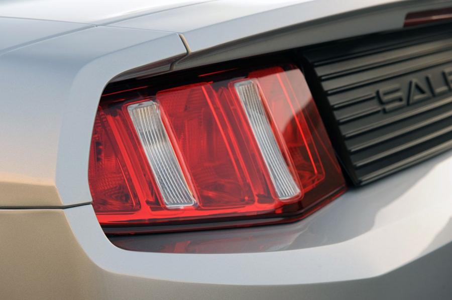 Детали экстерьера Saleen S281 2010 года  (фото 42 из 51)